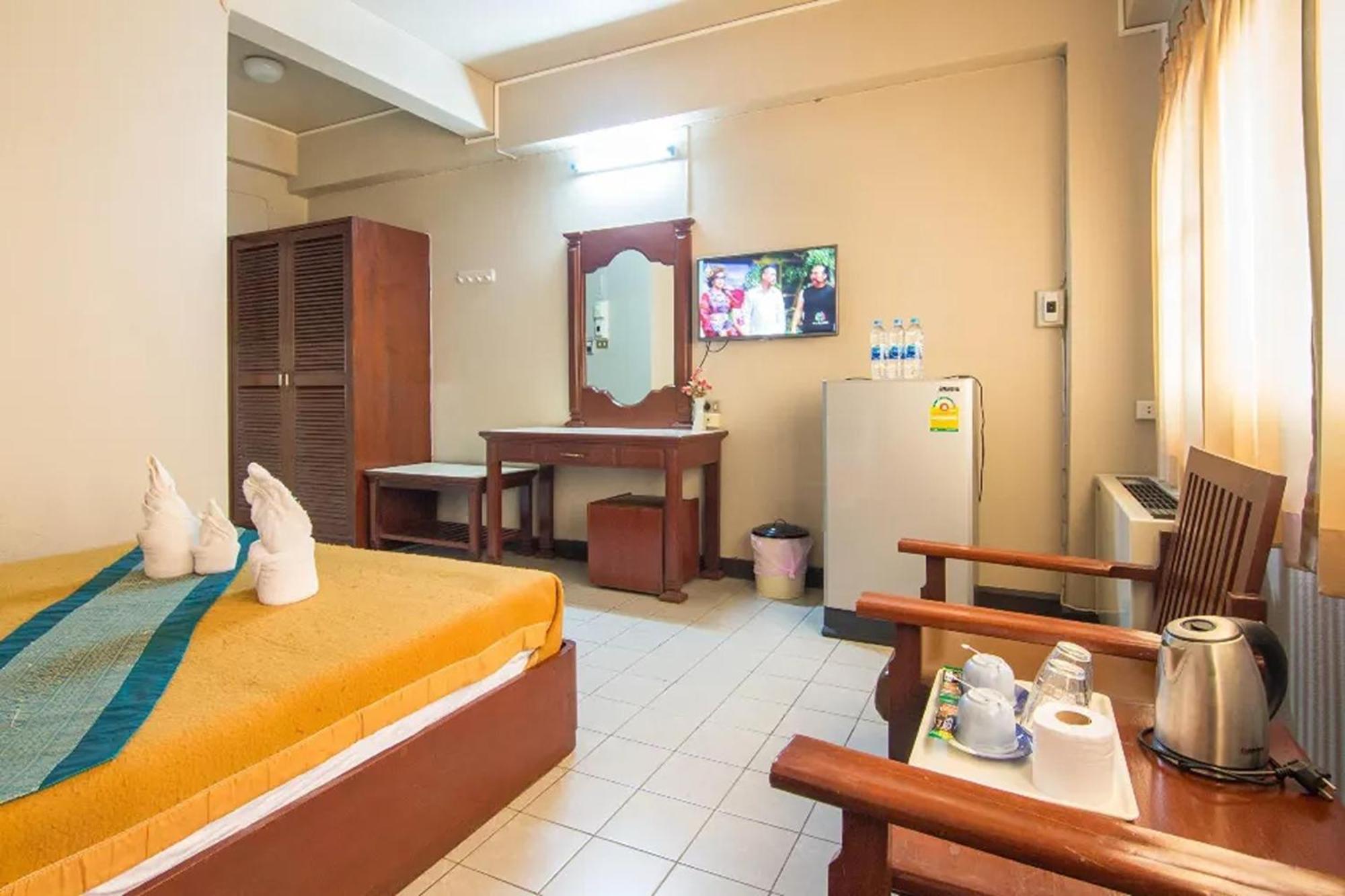 Khelang Nakorn Hotel Lampang Esterno foto