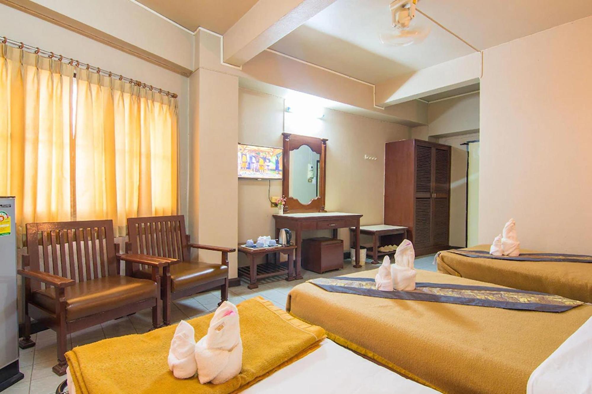 Khelang Nakorn Hotel Lampang Esterno foto